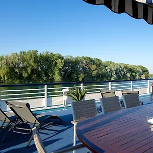 Bateau Le Chardonnay Hotel Avignon